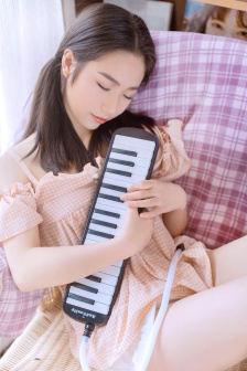 巜商务旅行女老板戴绿色帽的